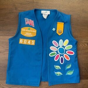 Girl Scouts Daisy vest Los Angeles blue with patches and pins